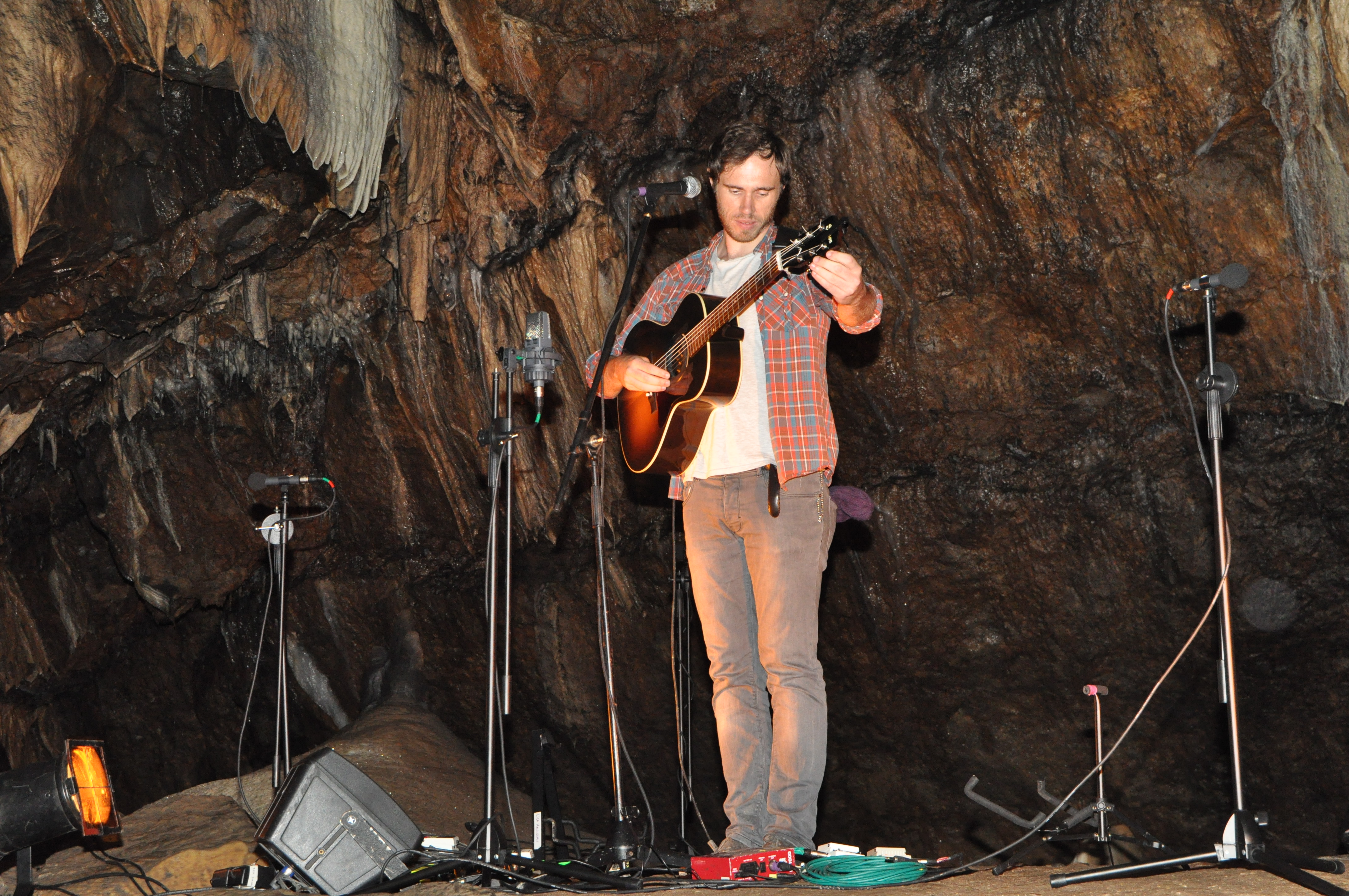 James-Vincent-McMorrow Mitchelstown Cave concert 2011